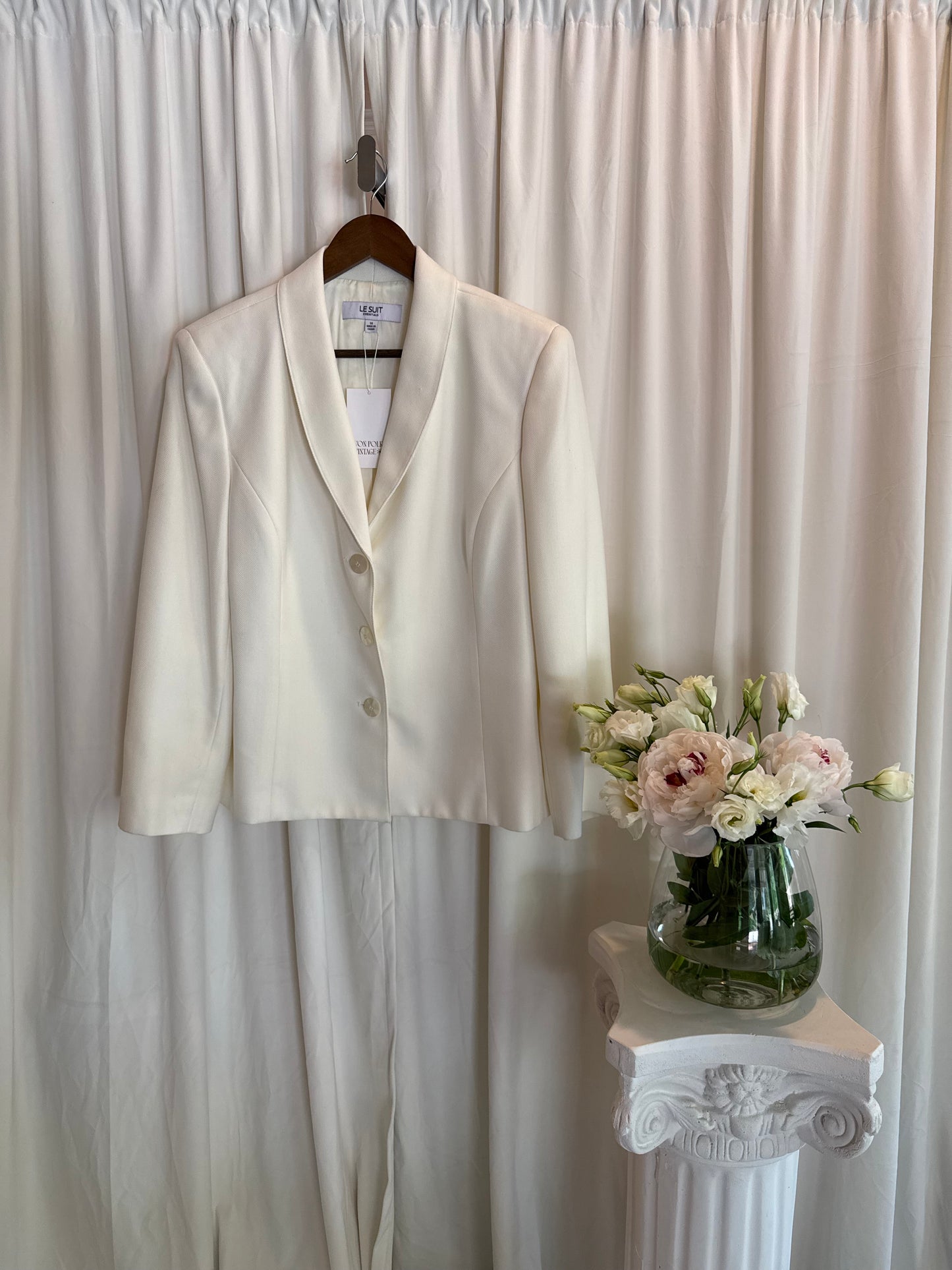 The Elegant Set